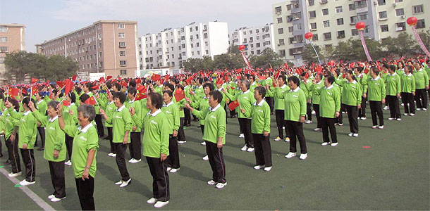 “健康中國(guó)，责任有(yǒu)我”——绿之韵健康社區(qū)行暨包头市喜迎十八大千人健排舞大赛圆满结束